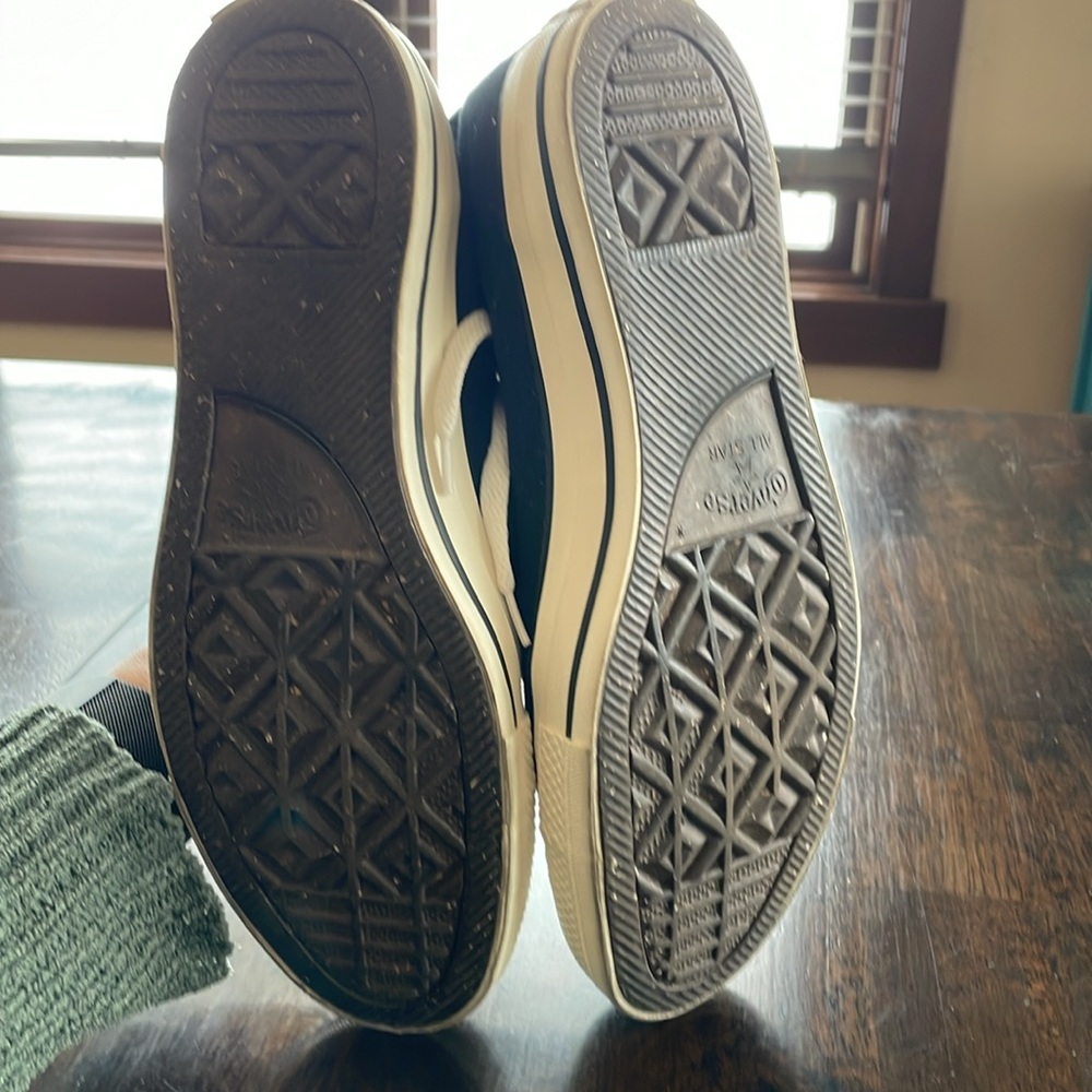 Millie Bobby Brown & Converse Collab - Picture 7 of 8